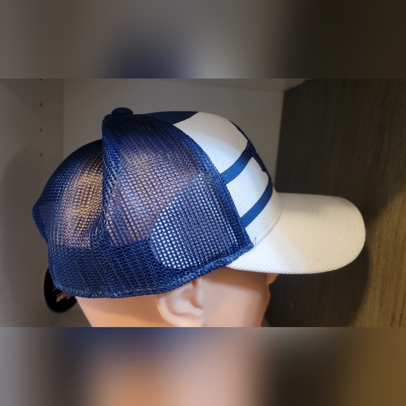 BNWT Toronto Maple Leafs Reebok Hat - Picture 6 of 6